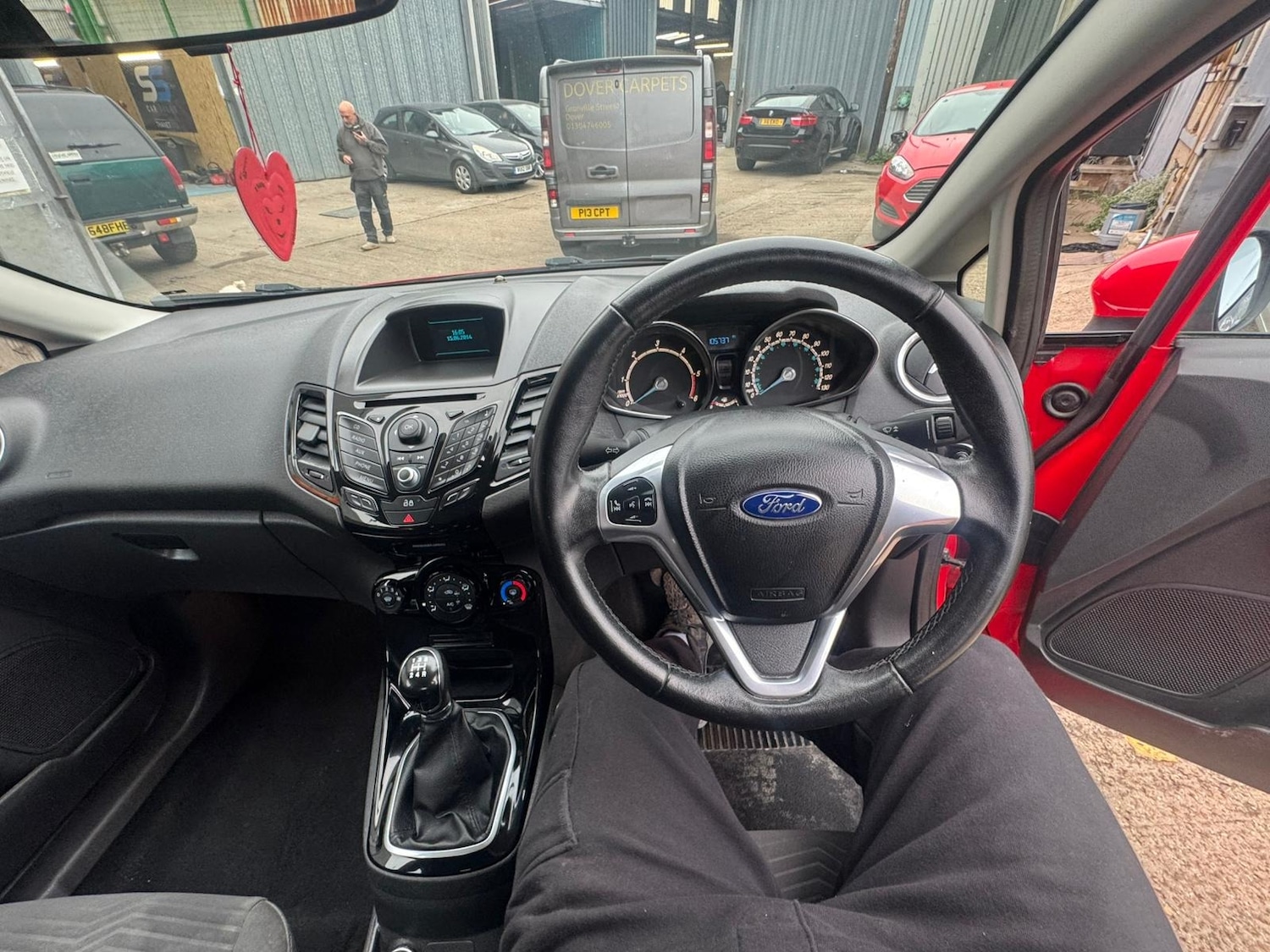 Used Ford Fiesta 2015 for sale - 76348680: Photo 7