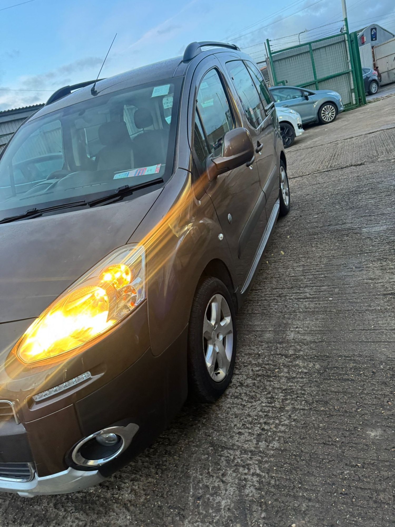 Used Peugeot Partner Tepee 2014 for sale - 76856355: Photo 2