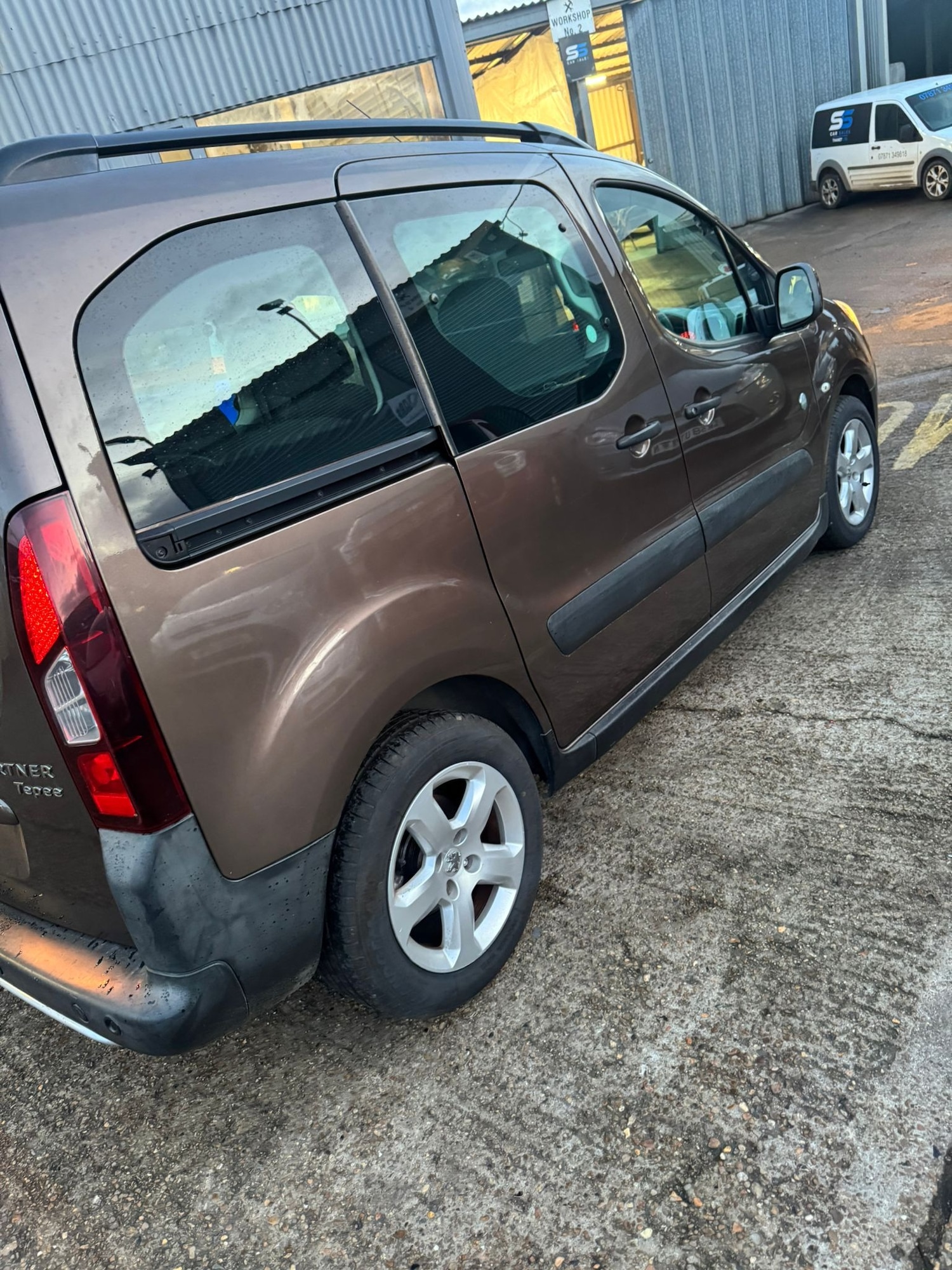 Used Peugeot Partner Tepee 2014 for sale - 76856355: Photo 3