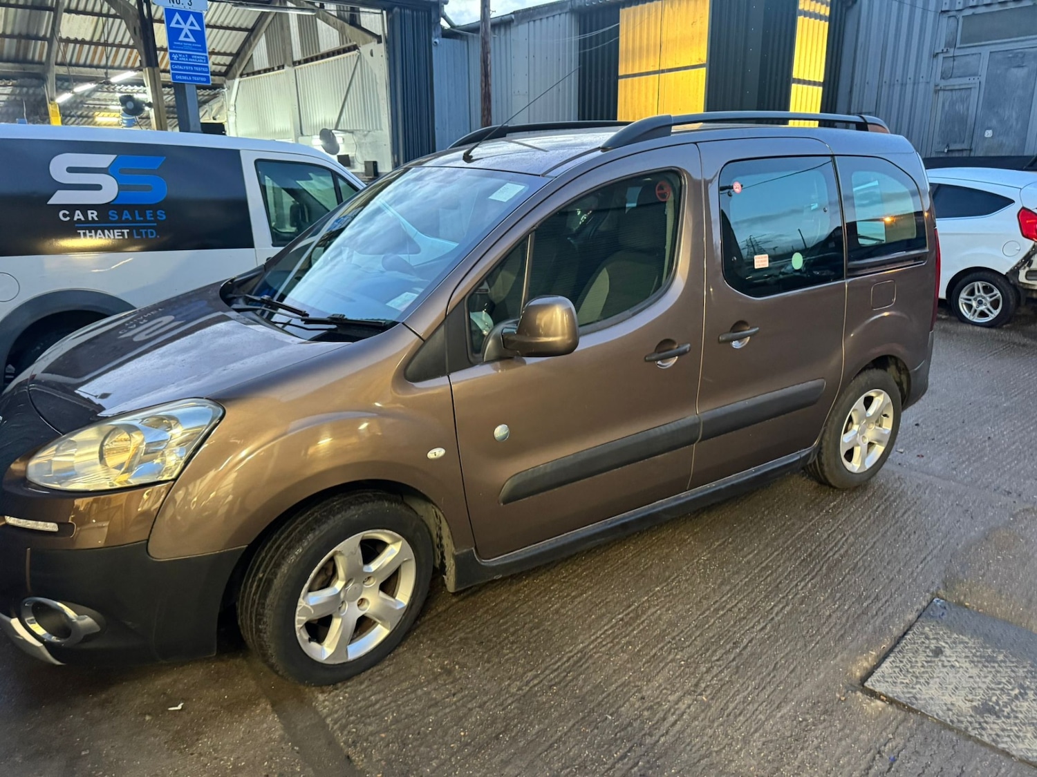 Used Peugeot Partner Tepee 2014 for sale - 76856355: Photo 4