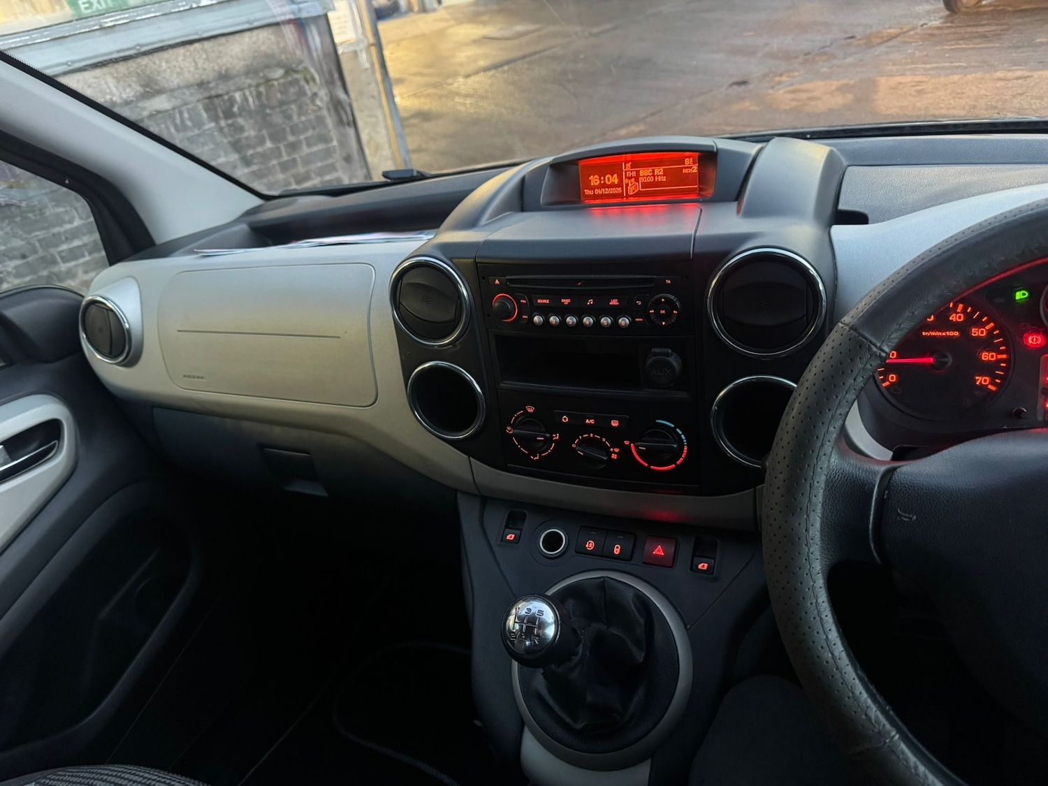 Used Peugeot Partner Tepee 2014 for sale - 76856355: Photo 7