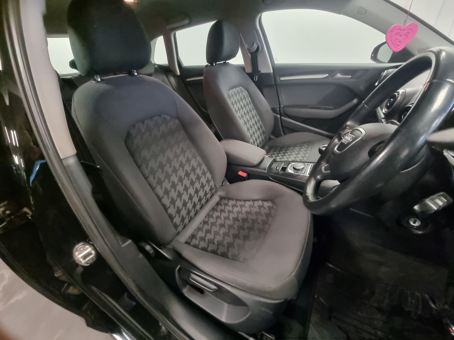 Used Audi A3 2014 for sale - 76662527: Photo 19