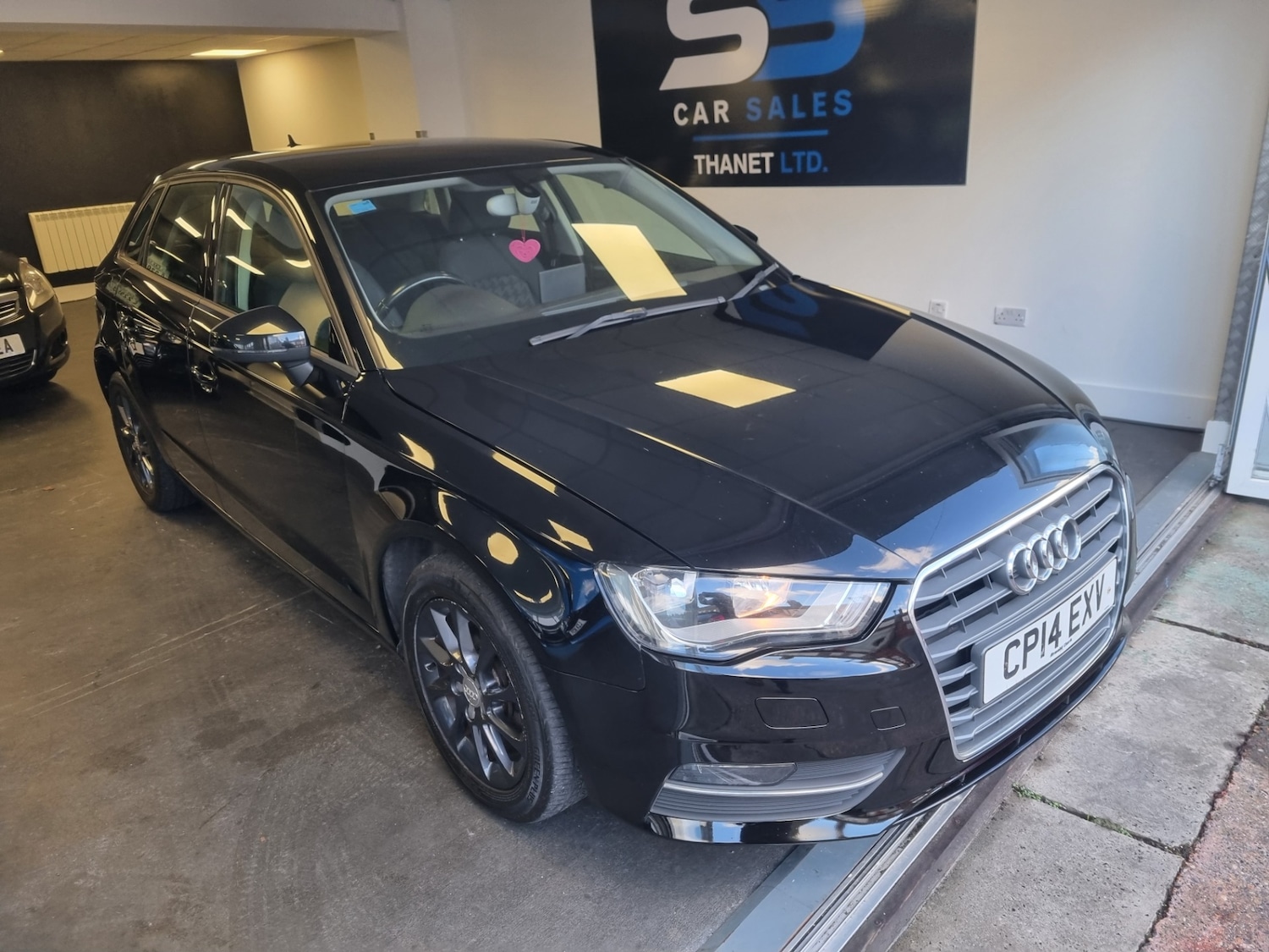 Used Audi A3 2014 for sale - 76662527: Photo 2