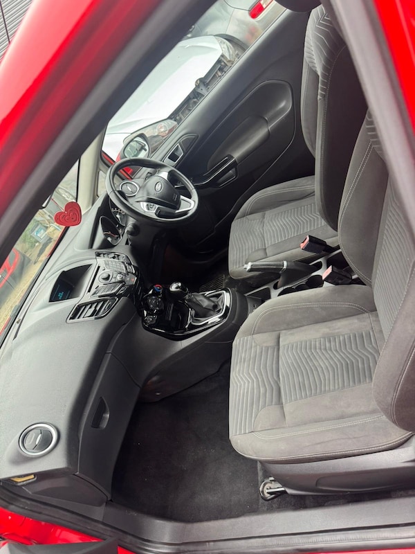 Used Ford Fiesta 2014 for sale - 76348696: Photo 7