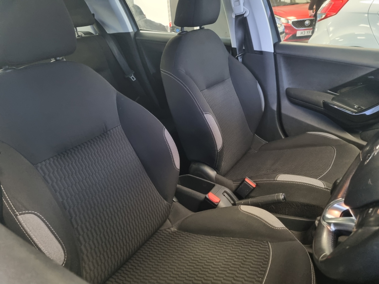 Used Peugeot 208 2016 for sale - 77205825: Photo 11