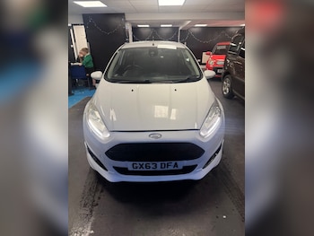 2013 (63) - 1.0 EcoBoost 125 Titanium 3dr