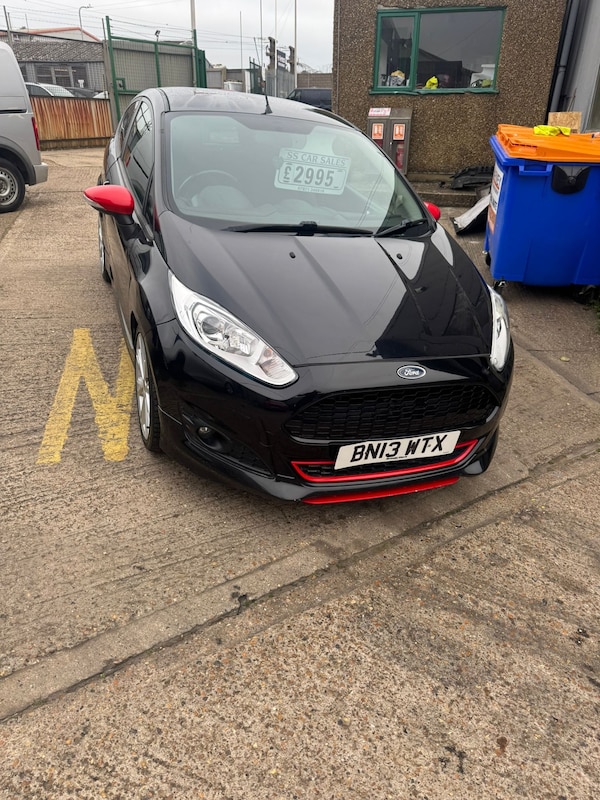 Used Ford Fiesta 2013 for sale - 76216742: Photo 2