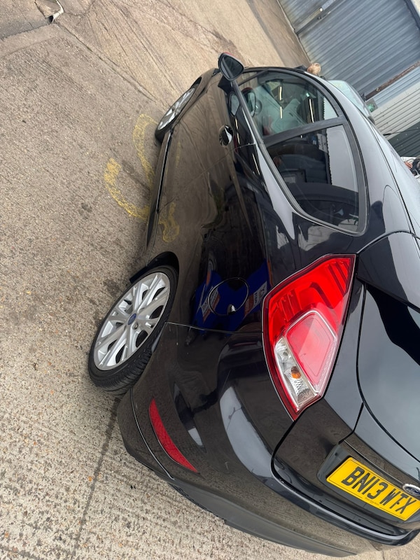 Used Ford Fiesta 2013 for sale - 76216742: Photo 5