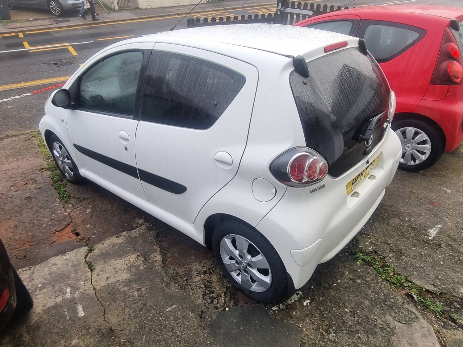 Used Toyota AYGO 2011 for sale - 76598417: Photo 10