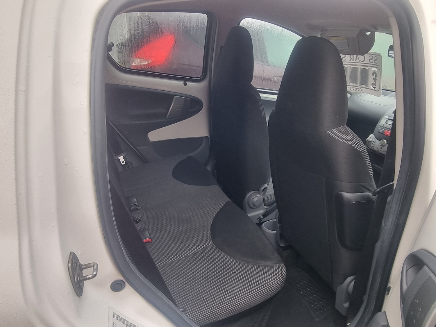 Used Toyota AYGO 2011 for sale - 76598417: Photo 11