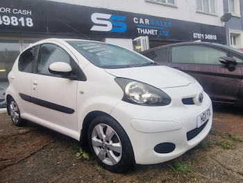 Used Toyota AYGO 2011 for sale - 76598417: Photo