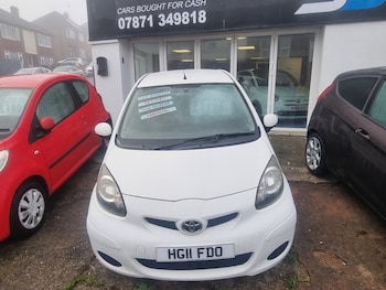 Used Toyota AYGO 2011 for sale - 76598417: Photo