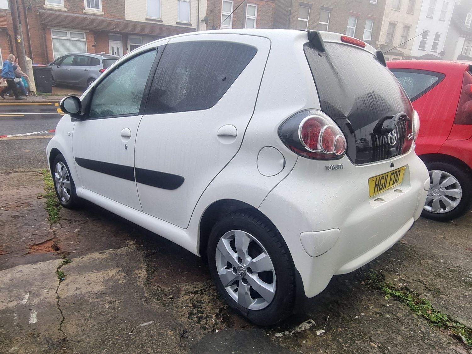 Used Toyota AYGO 2011 for sale - 76598417: Photo 9