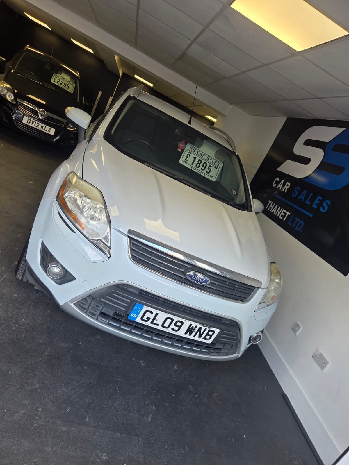 Used Ford Kuga 2009 for sale - 76611065: Photo 2