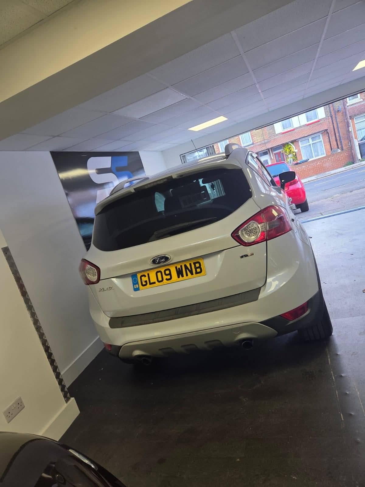 Used Ford Kuga 2009 for sale - 76611065: Photo 4