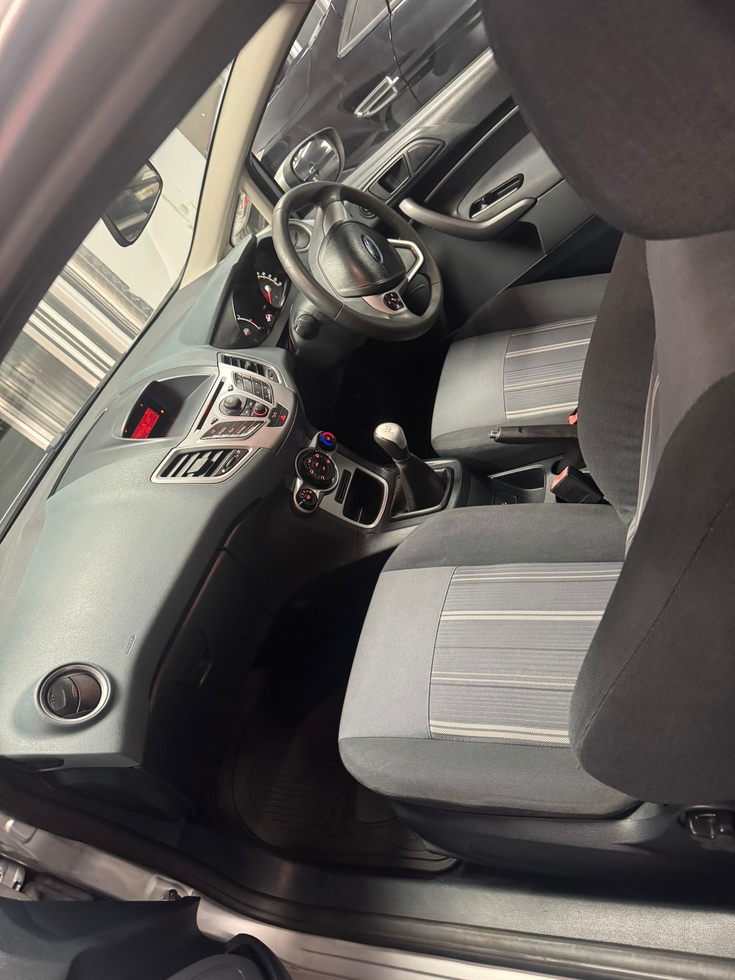 Used Ford Fiesta 2009 for sale - 76518639: Photo 11