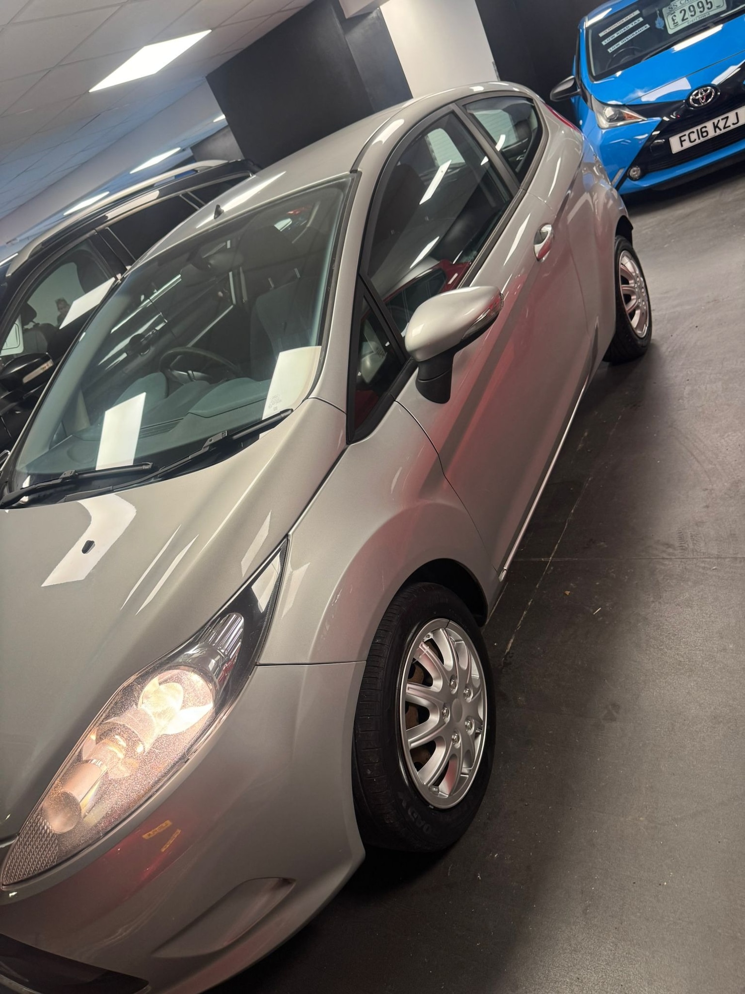 Used Ford Fiesta 2009 for sale - 76518639: Photo 2