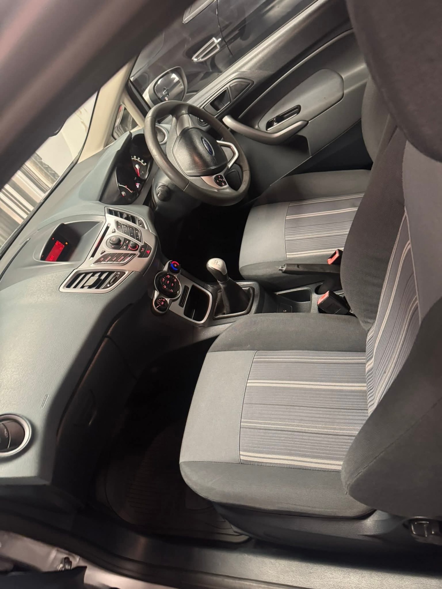 Used Ford Fiesta 2013 for sale - 76518635: Photo 12