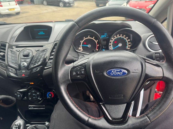 Used Ford Fiesta 2014 for sale - 76216728: Photo 13