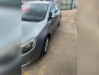 Used Vauxhall Astra 2010 for sale - 75726430: Photo