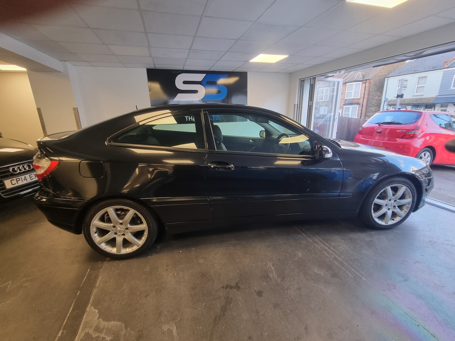 Used Mercedes-Benz C Class 2007 for sale - 76662520: Photo 8