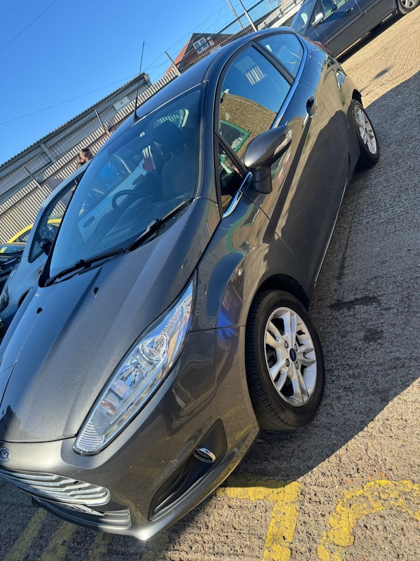 Used Ford Fiesta 2017 for sale - 76216746: Photo 2