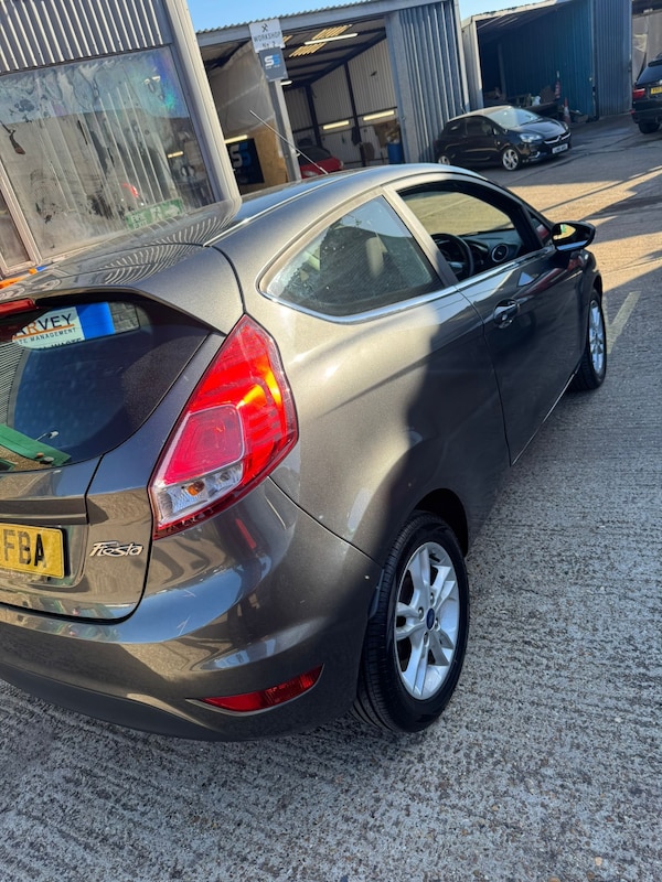 Used Ford Fiesta 2017 for sale - 76216746: Photo 4