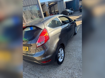 Used Ford Fiesta 2017 for sale - 76216746: Photo 4