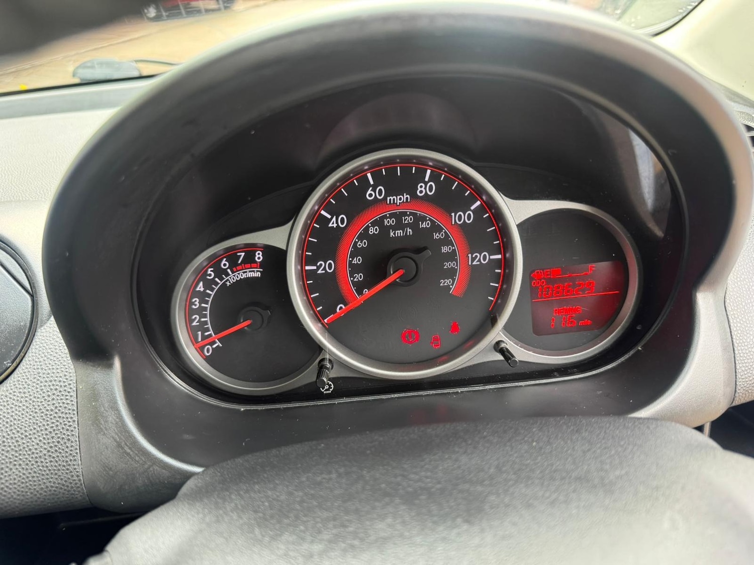 Used Mazda Mazda2 2010 for sale - 76348681: Photo 8