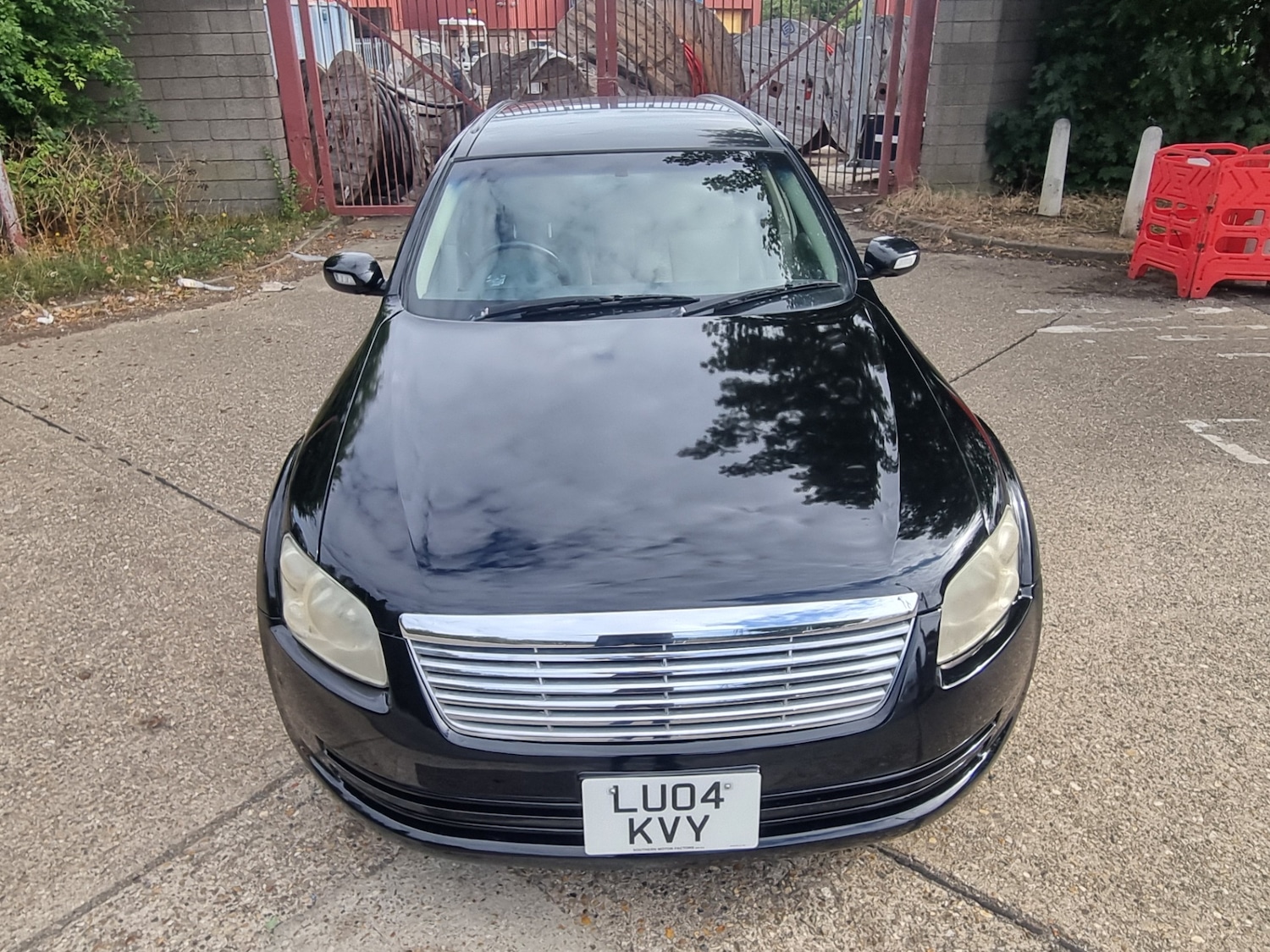 Used Nissan Stagea 2017 for sale - 75682482: Photo 4