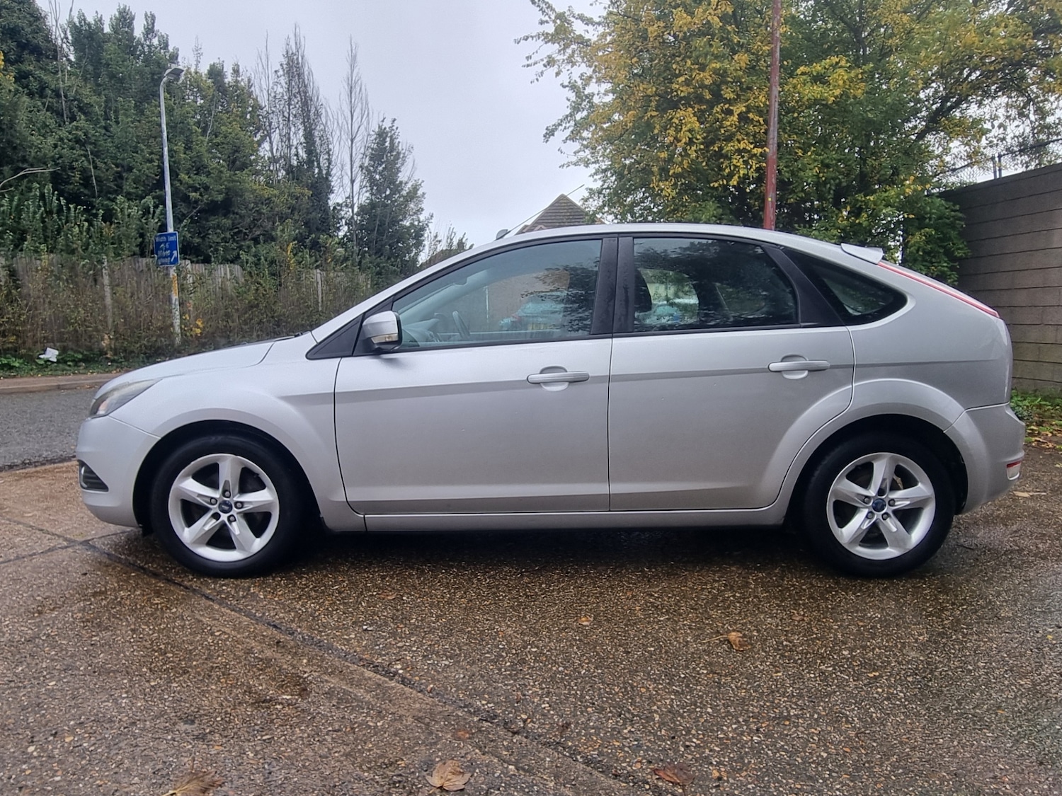 Used Ford Focus 2009 for sale - 76348698: Photo 7