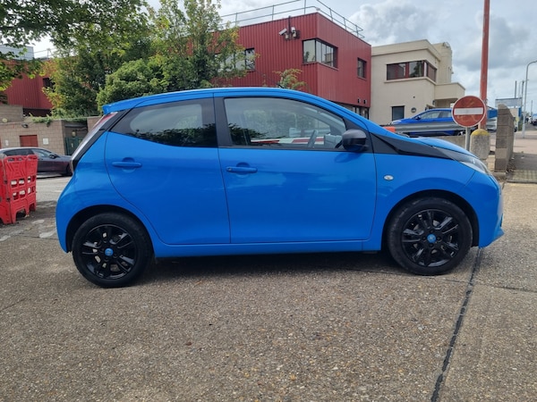 Used Toyota AYGO 2016 for sale - 75726437: Photo 8