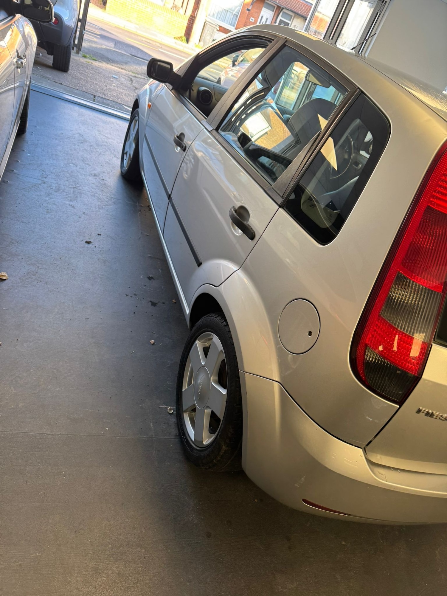 Used Ford Fiesta 2003 for sale - 76939996: Photo 7