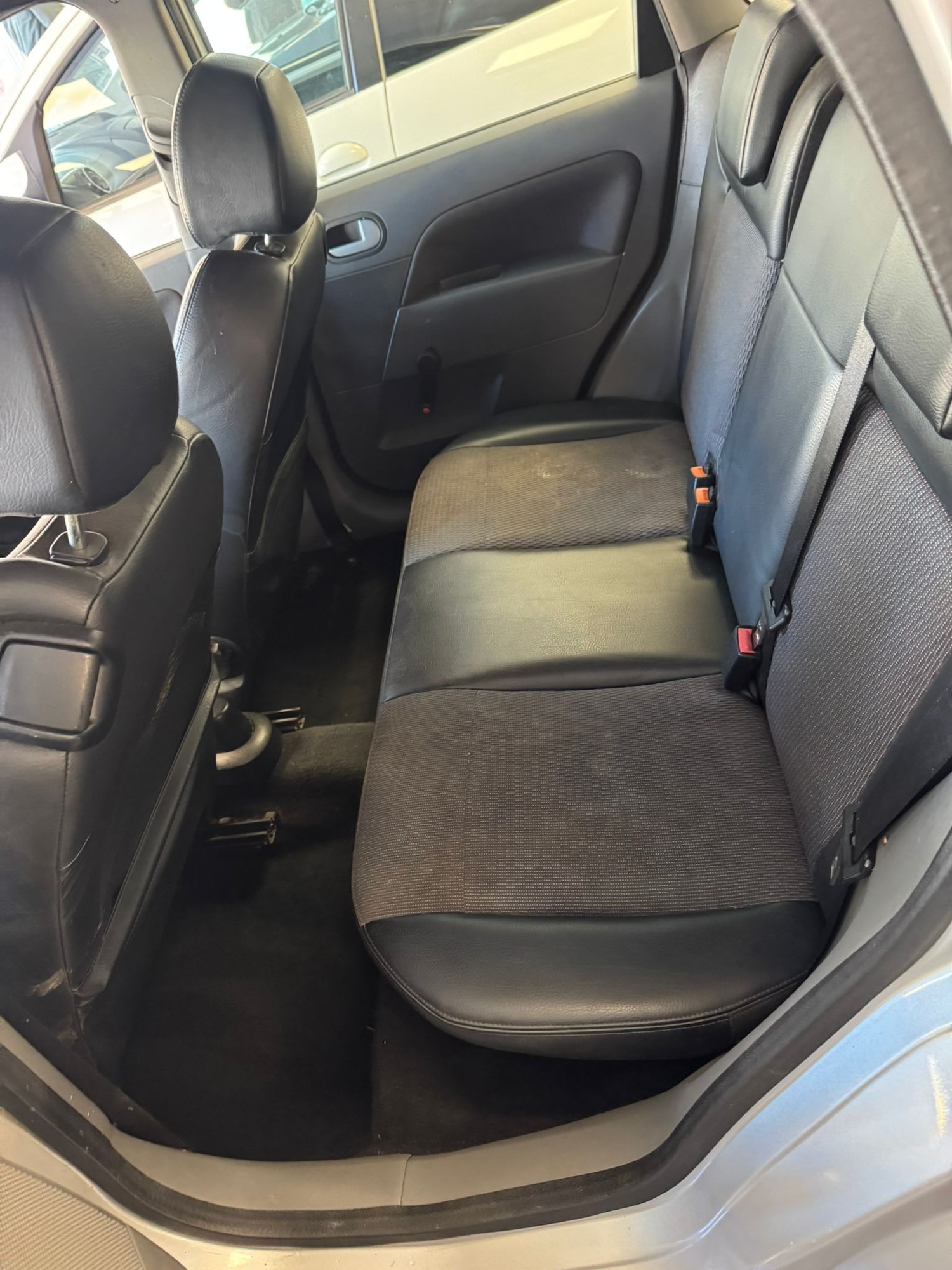 Used Ford Fiesta 2003 for sale - 76939996: Photo 9