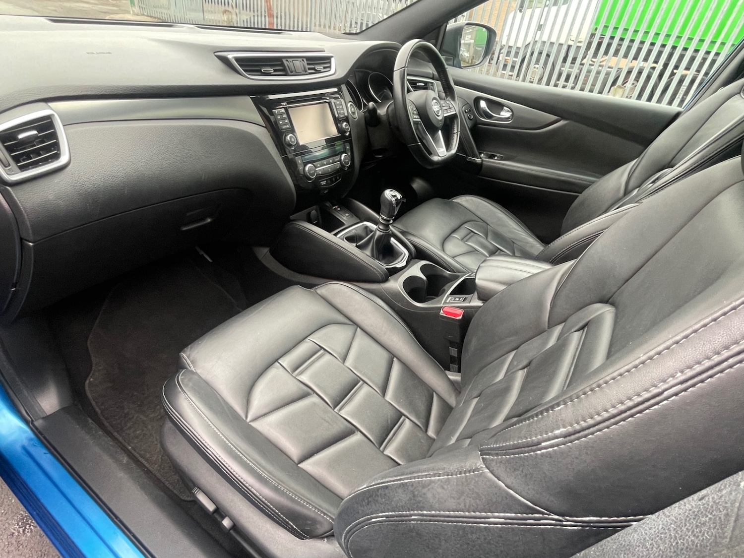 Used Nissan Qashqai 2017 for sale - 77775960: Photo 5