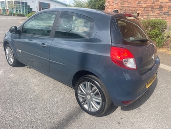 Used Renault Clio 2012 for sale - 79536147: Photo