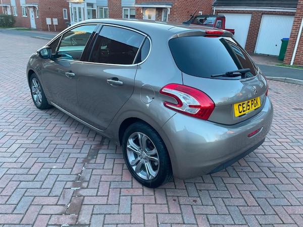 Used Peugeot 208 2015 for sale - 65655872: Photo 3