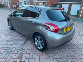 Used Peugeot 208 2015 for sale - 65655872: Photo