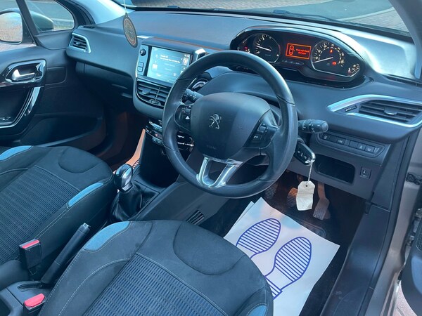 Used Peugeot 208 2015 for sale - 65655872: Photo 7
