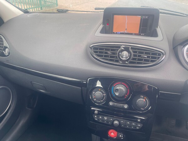 Used Renault Clio 2012 for sale - 68270062: Photo 14