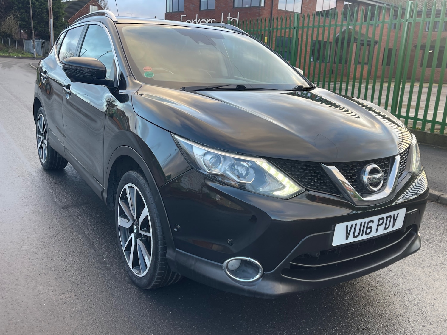 Used Nissan Qashqai 2016 for sale - 77012966: Photo 2