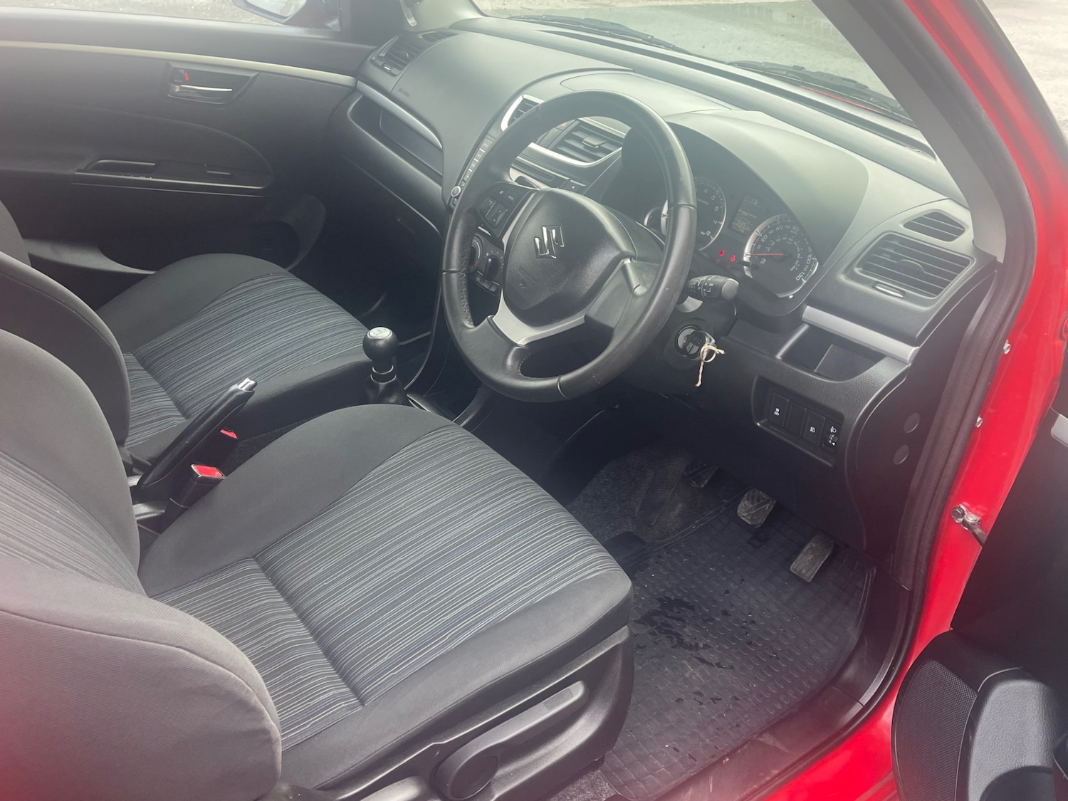Used Suzuki Swift 2015 for sale - 77629712: Photo 11