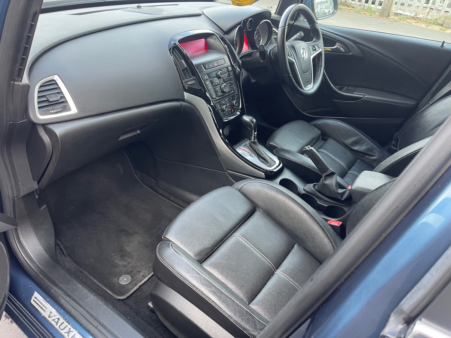 Used Vauxhall Astra 2014 for sale - 76343832: Photo 7
