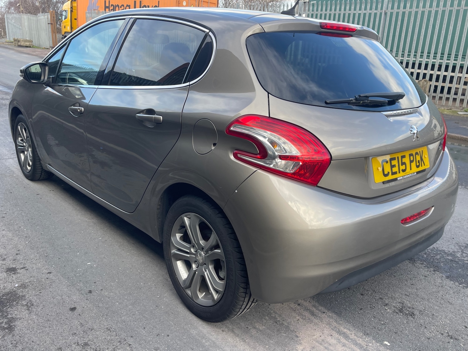 Used Peugeot 208 2015 for sale - 77311464: Photo 6