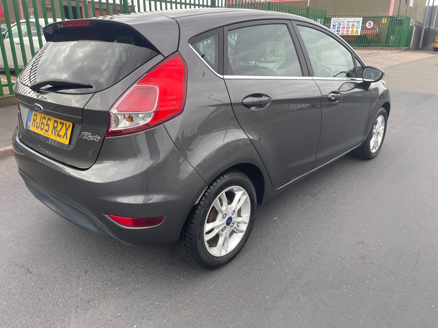 Used Ford Fiesta 2015 for sale - 76130354: Photo 14