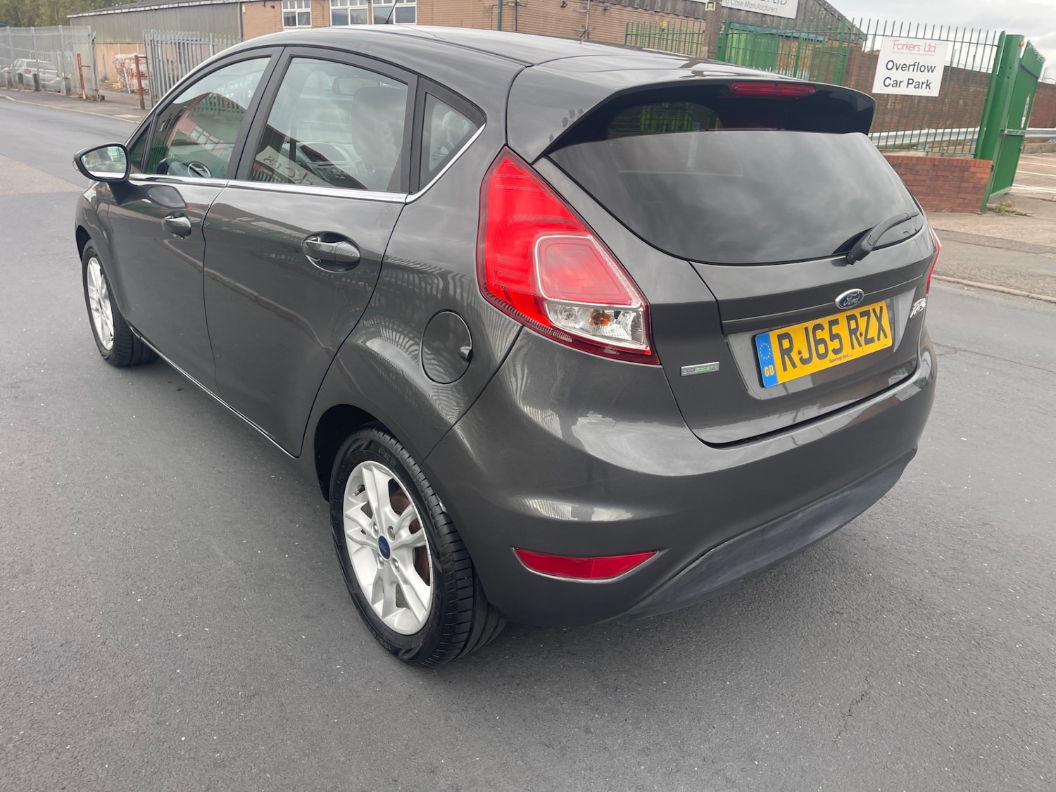 Used Ford Fiesta 2015 for sale - 76130354: Photo 15