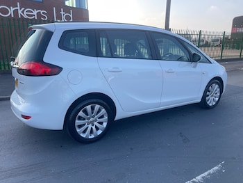 Used Vauxhall Zafira 2016 for sale - 77975697: Photo