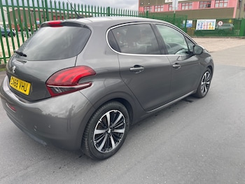 Used Peugeot 208 2019 for sale - 75397632: Photo