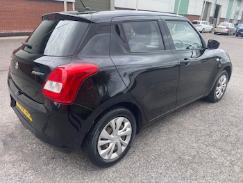 Used Suzuki Swift 2019 for sale - 78940072: Photo