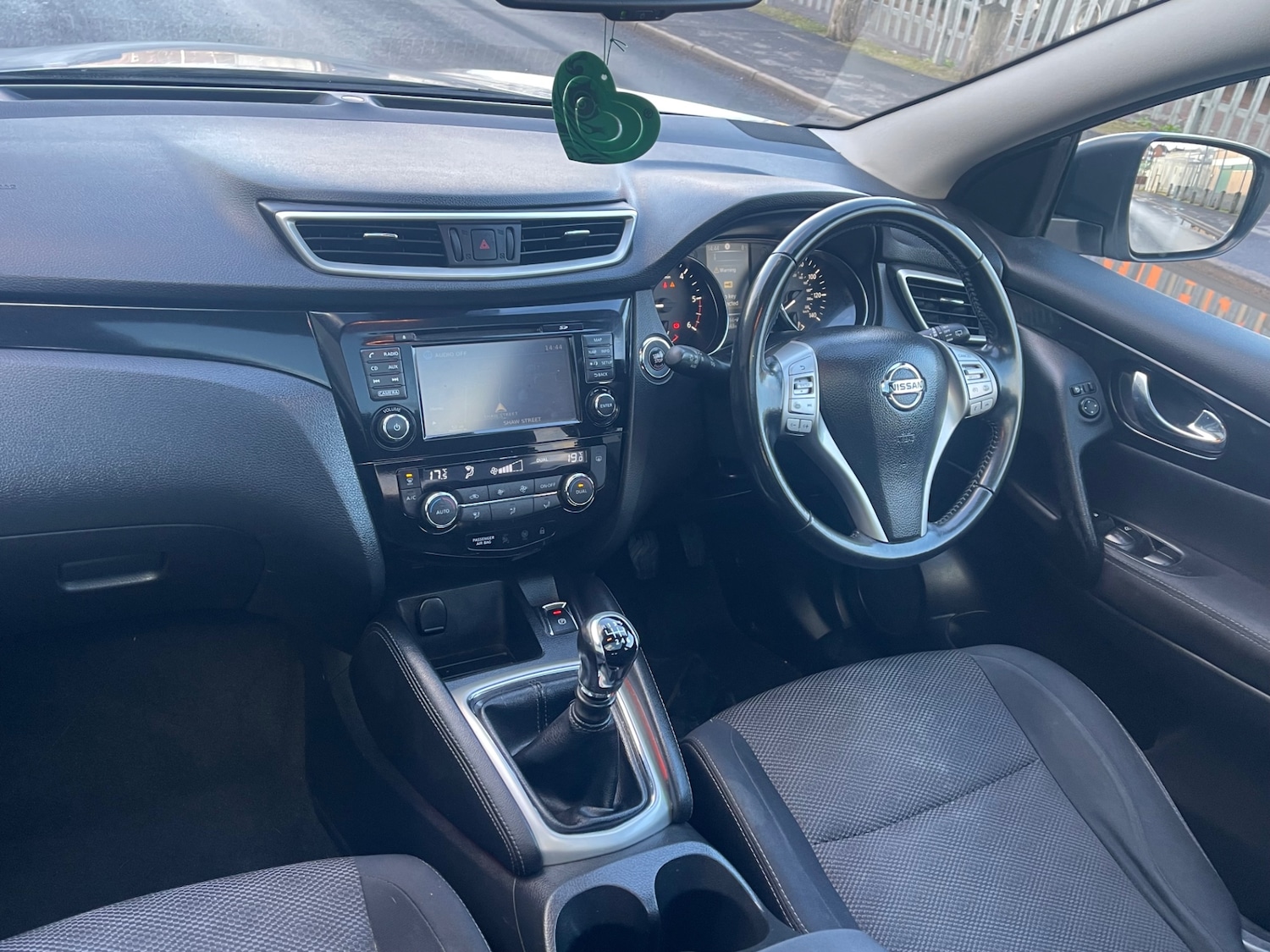 Used Nissan Qashqai 2015 for sale - 77235052: Photo 5